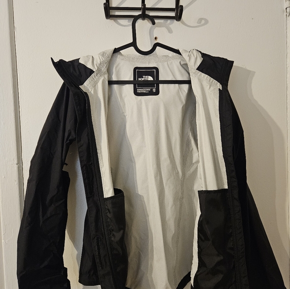 The North FACE rain jacket - Picture 2 of 7